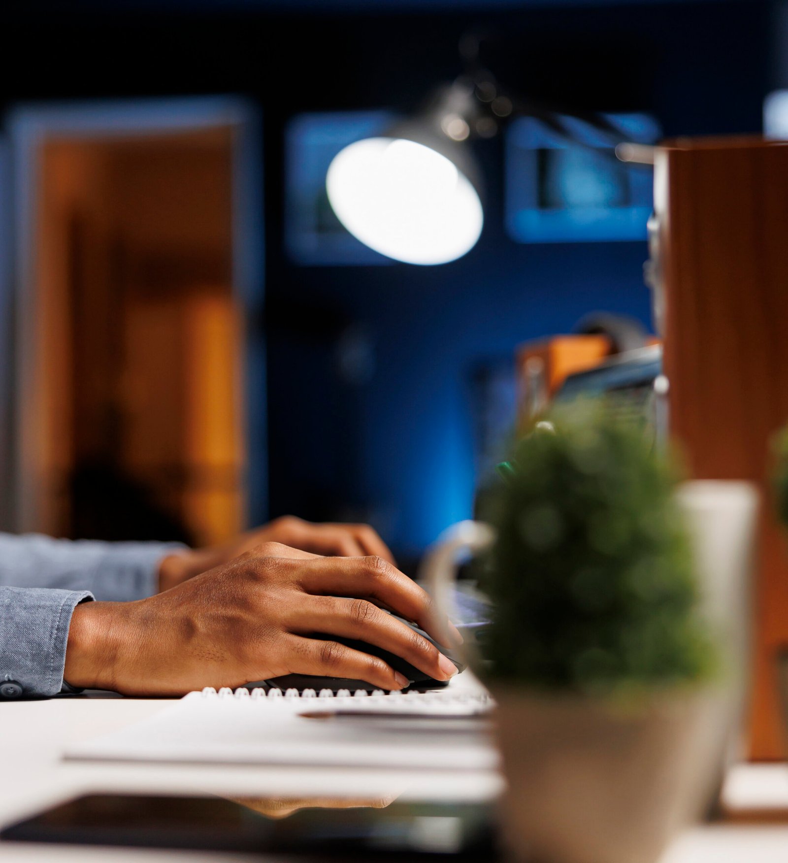 developer attending online e learning class at home desk